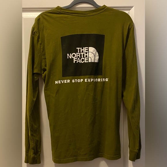 The North Face Long Sleeve Tee - (Green) - Like New Condition - Picture 2 of 4